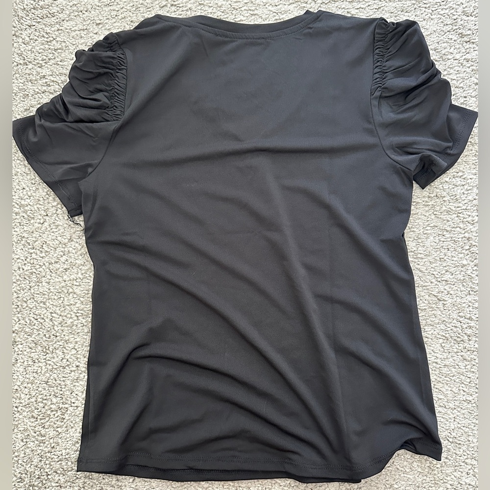 T Tahari Ruched Sleeve V-Neck T-Shirt - Black - Picture 5 of 6